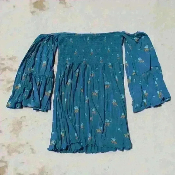 FREE PEOPLE Teal Floral Off The Shoulder Smock Wide Sleeve Shirt Top Women Small - Picture 1 of 10